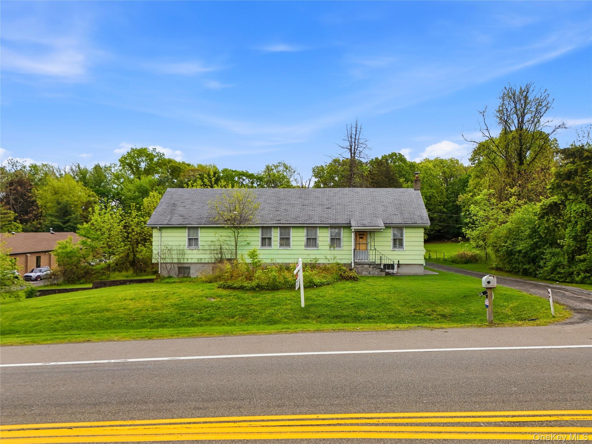 309 Windsor Highway