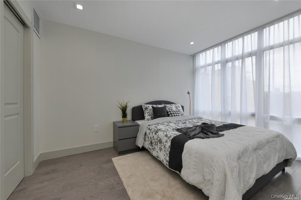 4162 Bowne Street 7A