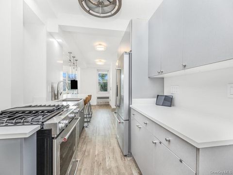 Homes For Sale - 2465 Palisade Avenue #1A<br/> Bronx, NY 10463