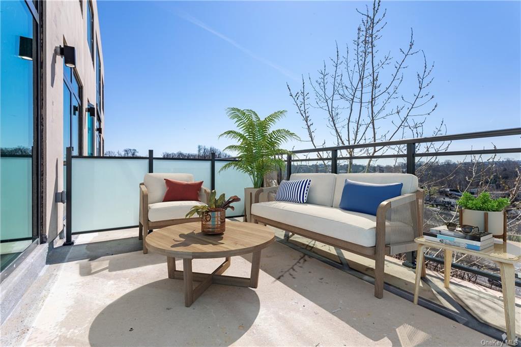 667 Ridge Hill Boulevard 1107