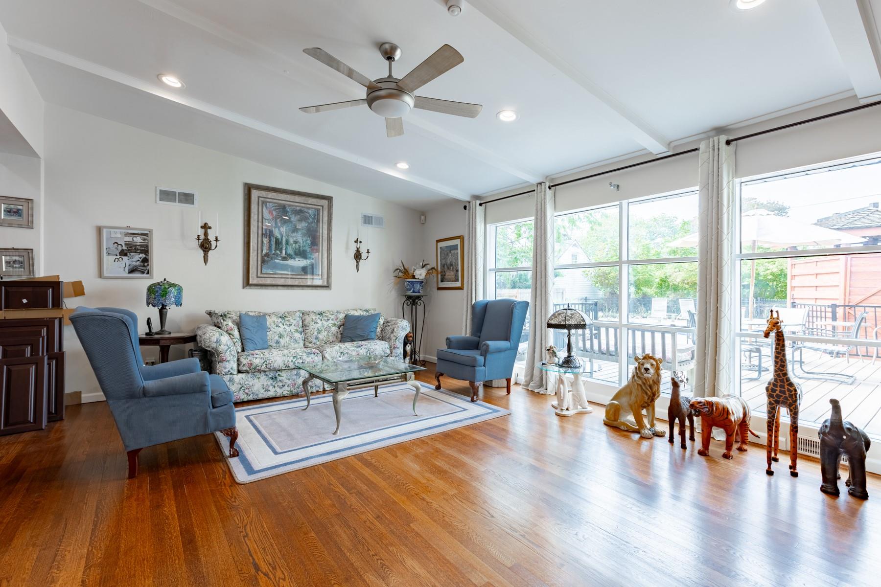 70 West Lane, Bay Shore, New York image 16
