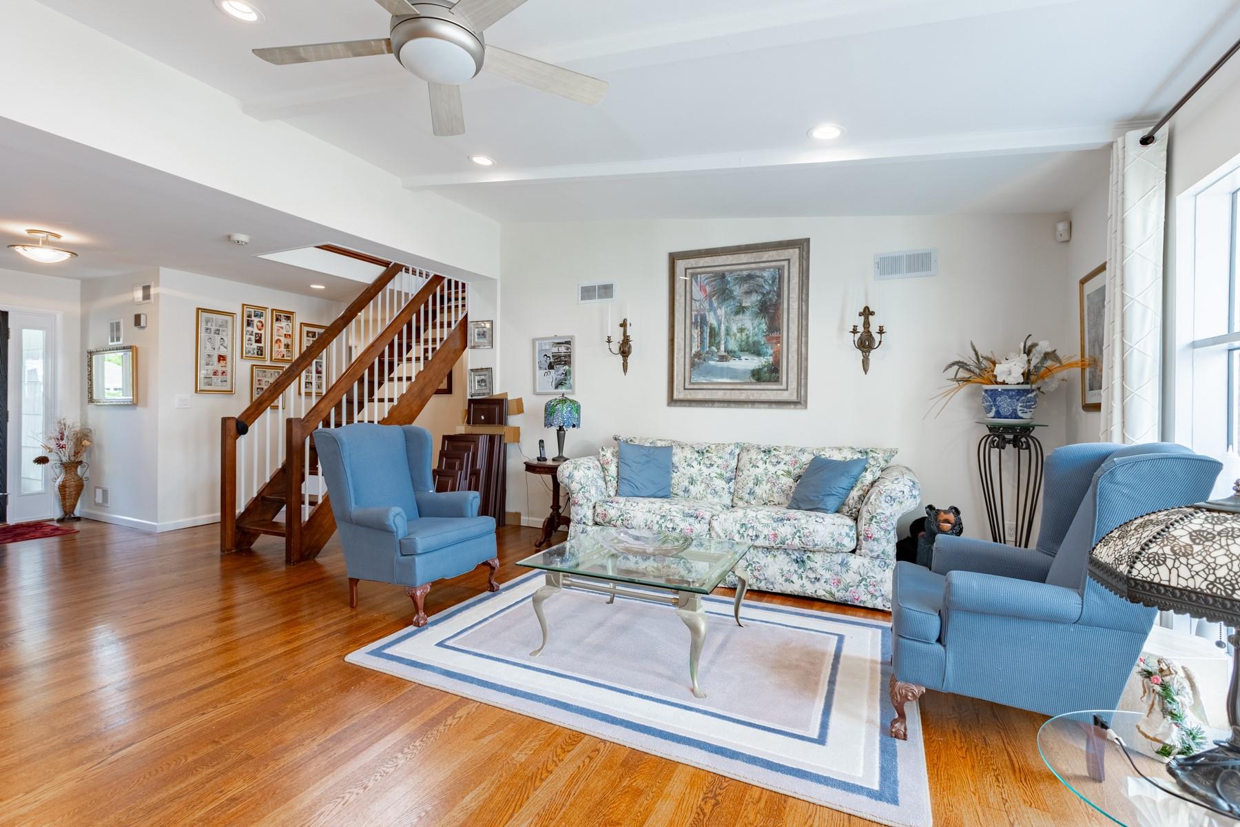 70 West Lane, Bay Shore, New York image 15