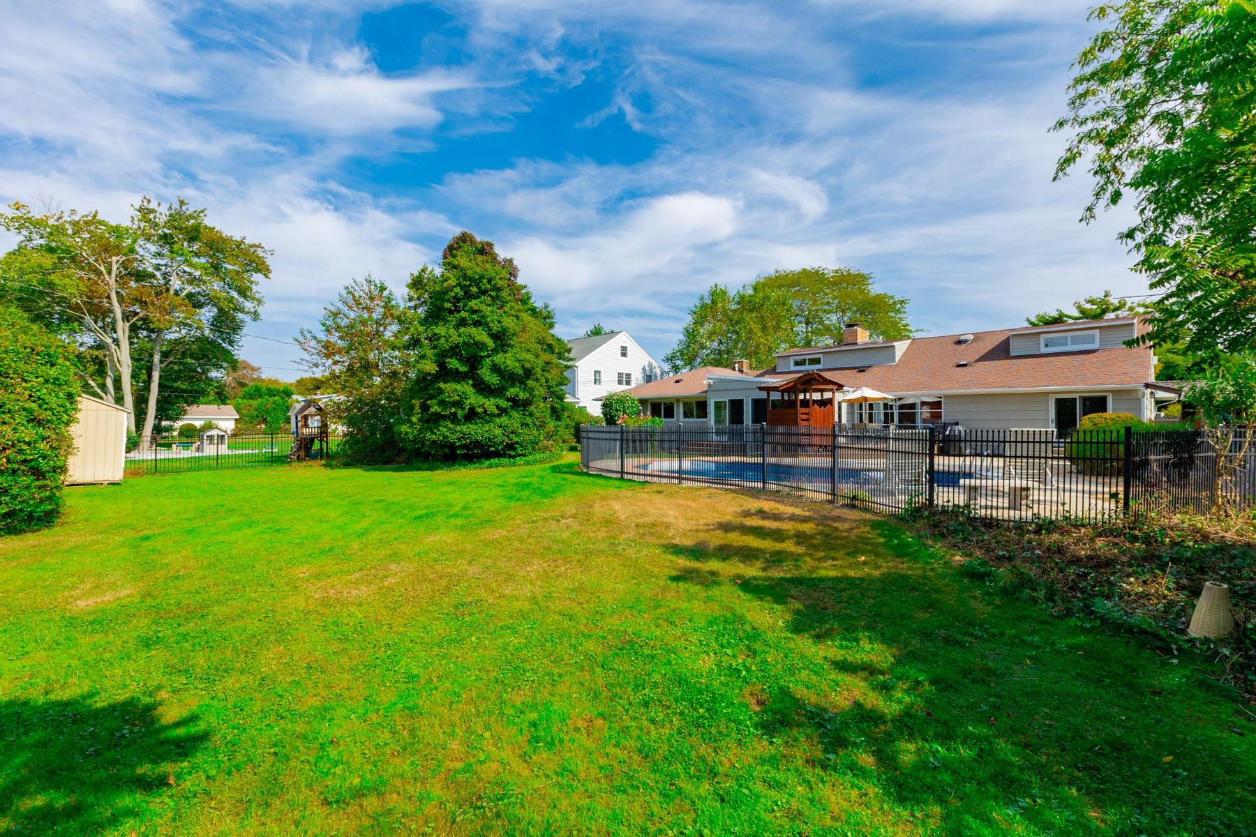 70 West Lane, Bay Shore, New York image 39