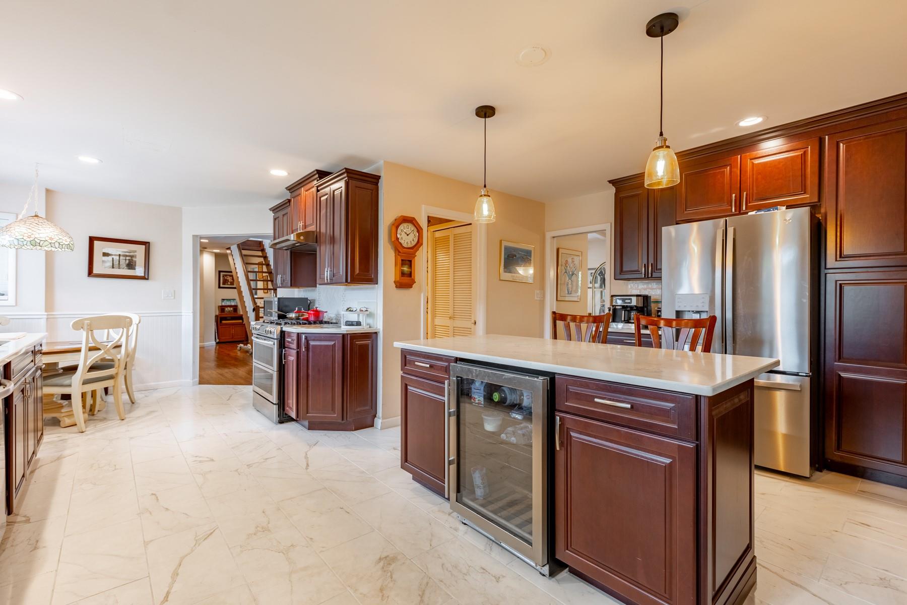 70 West Lane, Bay Shore, New York image 7