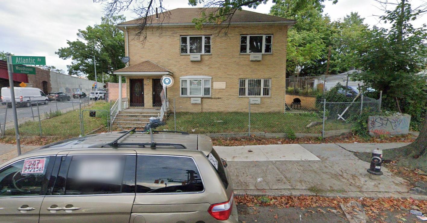 Property for Sale at Woodhaven Blvd , Jamaica, Queens, NY - Bedrooms: 5 
Bathrooms: 3 
Rooms: 8  - $995,999