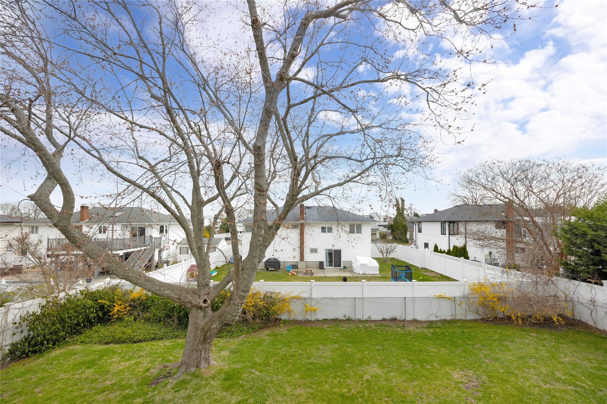 9 Ensign Drive, Massapequa, New York image 20