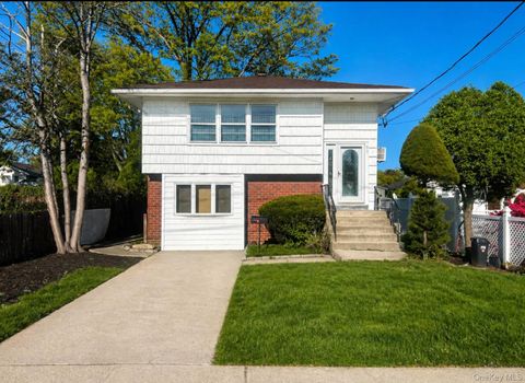 960 Linden Avenue, Westbury, NY 11590 - MLS#: 992823