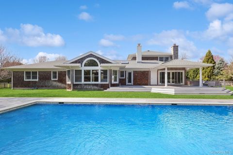 8 Niamogue Lane Quogue NY 11959