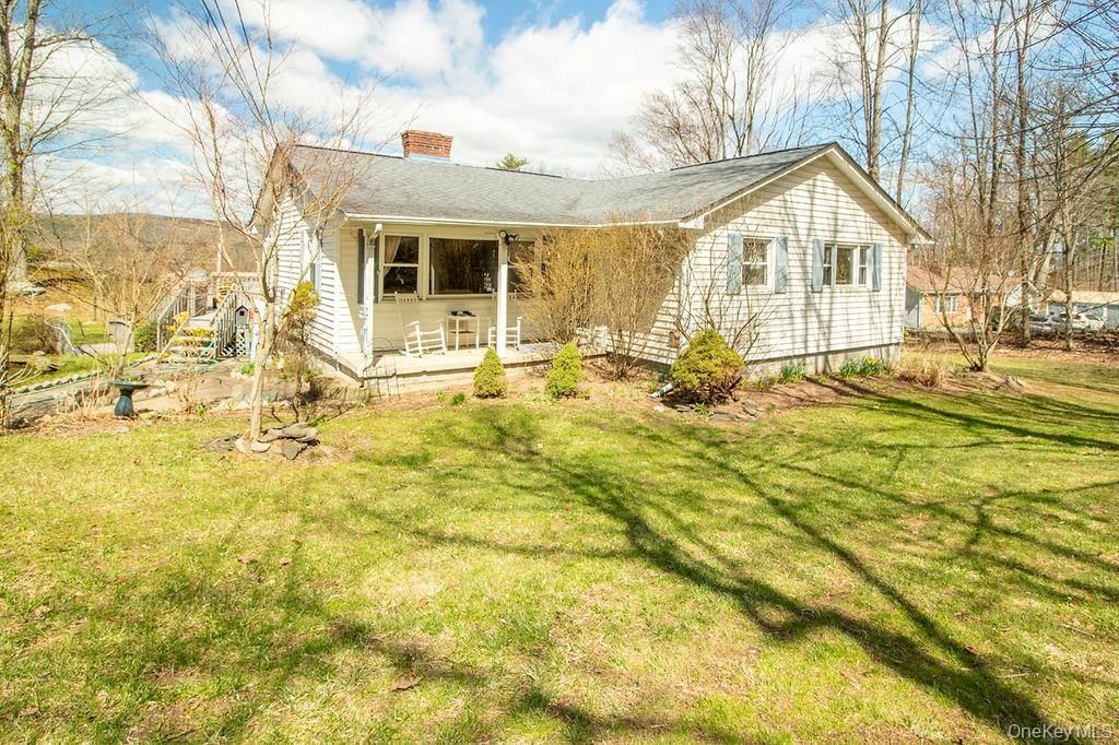 Photo of 4 Old Plank Road, Ellenville, NY 12428 (MLS # 983932)