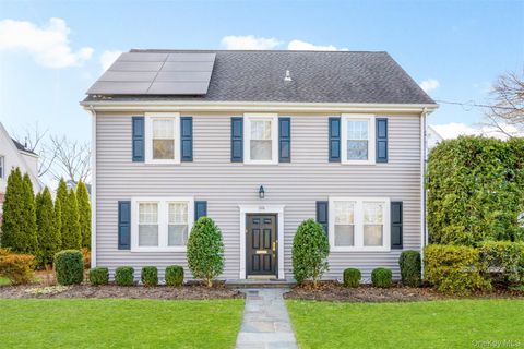 551 Wolfs Lane Pelham NY 10803
