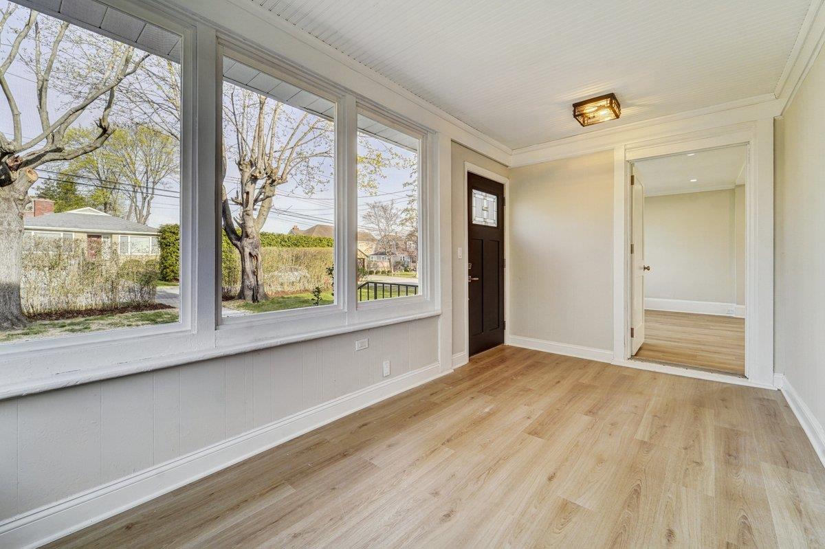121 Boltis Street, Mount Kisco, New York image 8