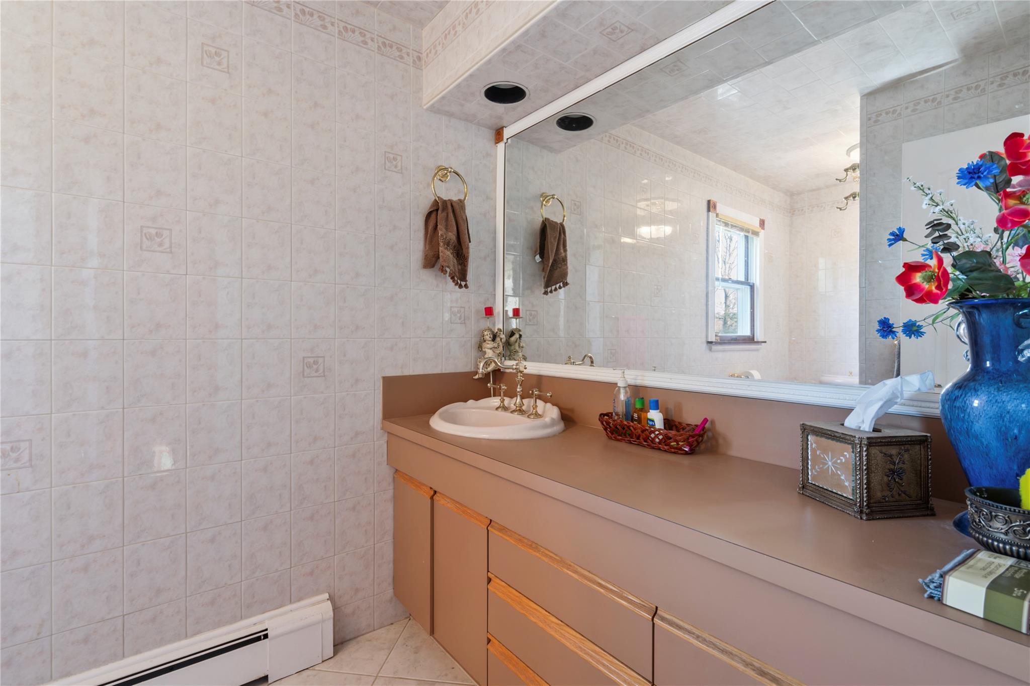 5 Woodrise Court, East Northport, New York image 8