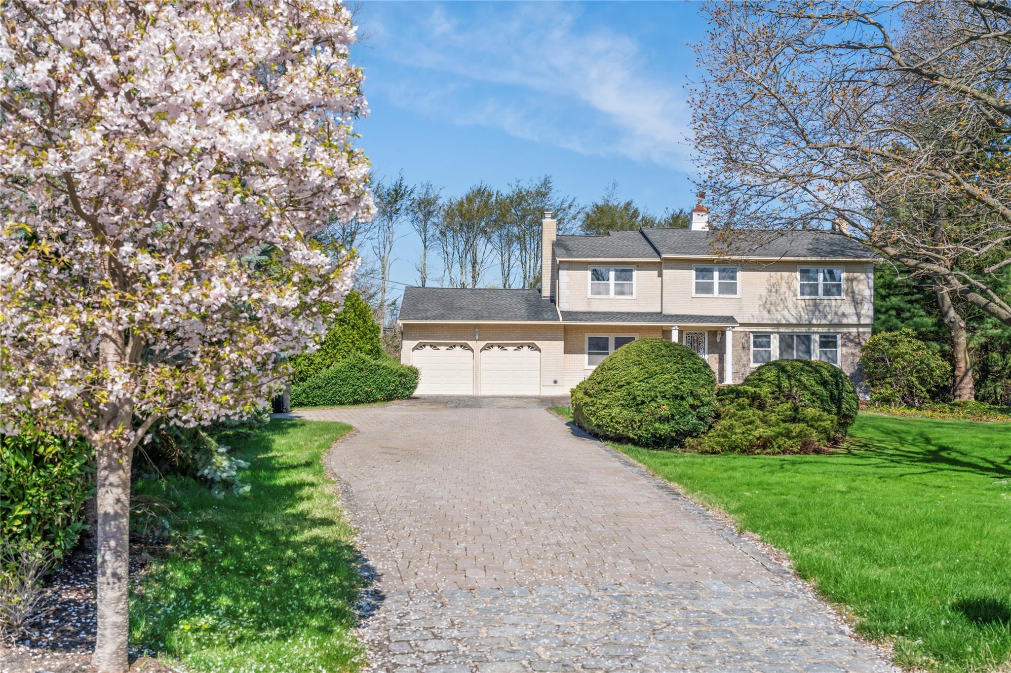 5 Woodrise Court, East Northport, New York image 1