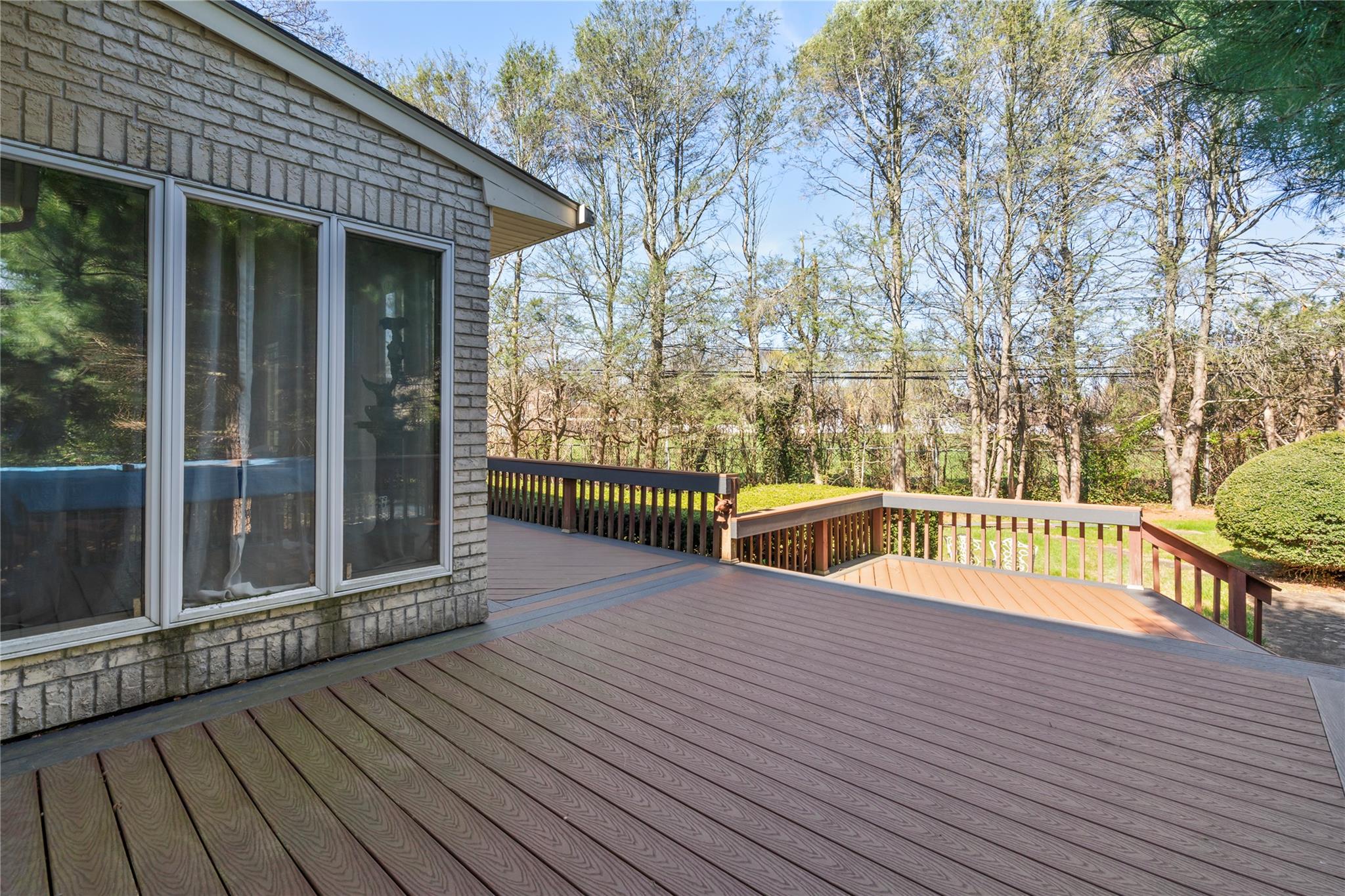 5 Woodrise Court, East Northport, New York image 10