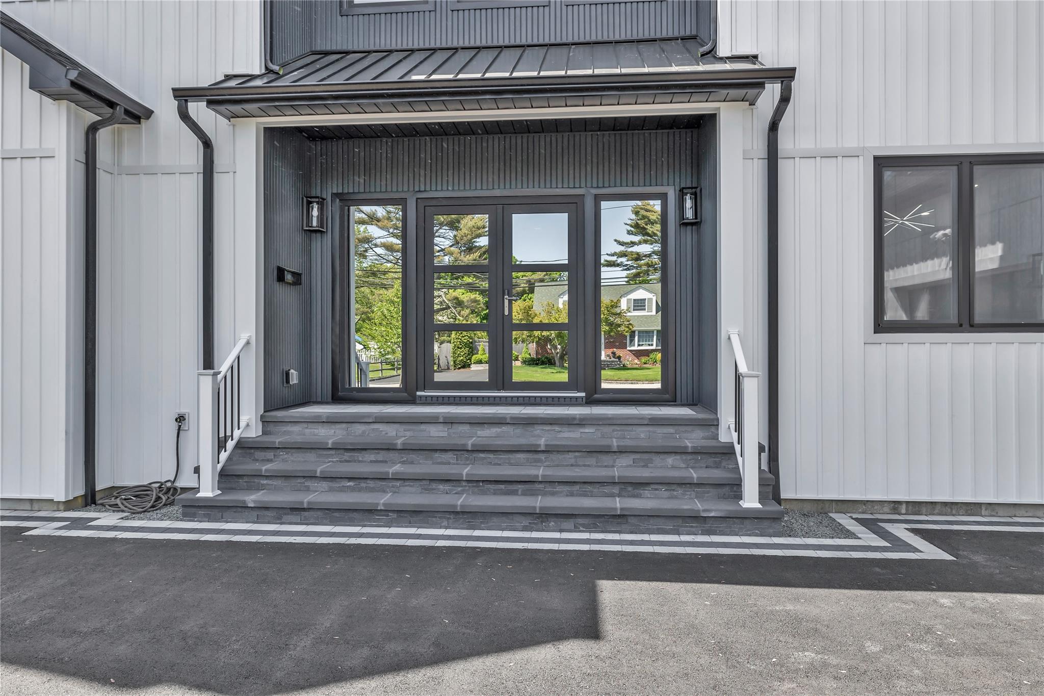 14 South Street, West Islip, New York image 2