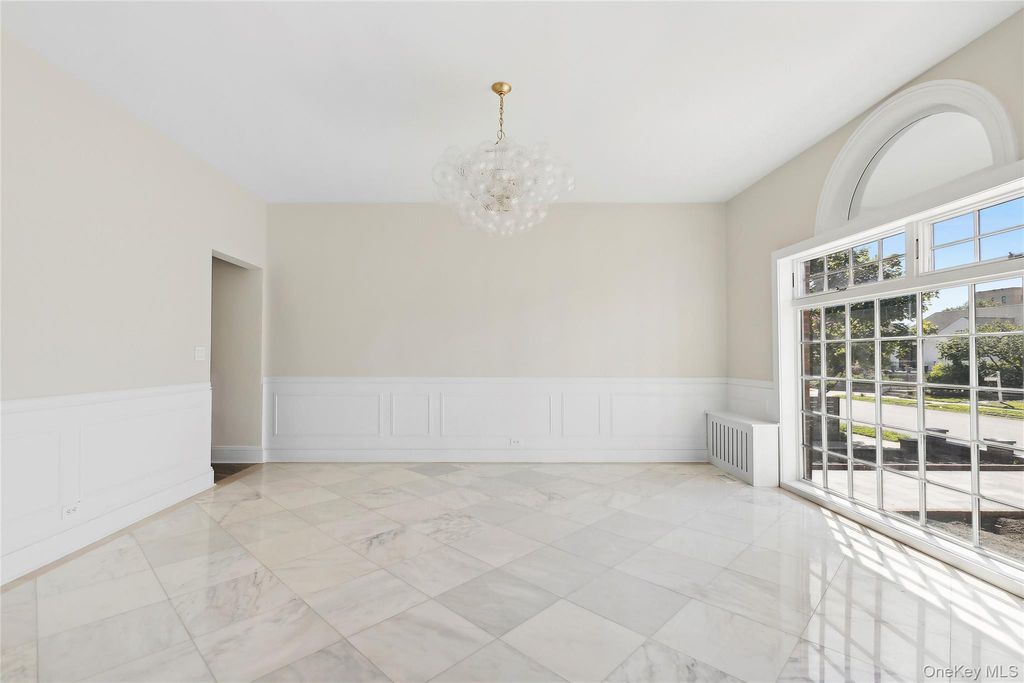 Photo of 65 W Beech Street, Long Beach, NY 11561 (MLS # 922710)