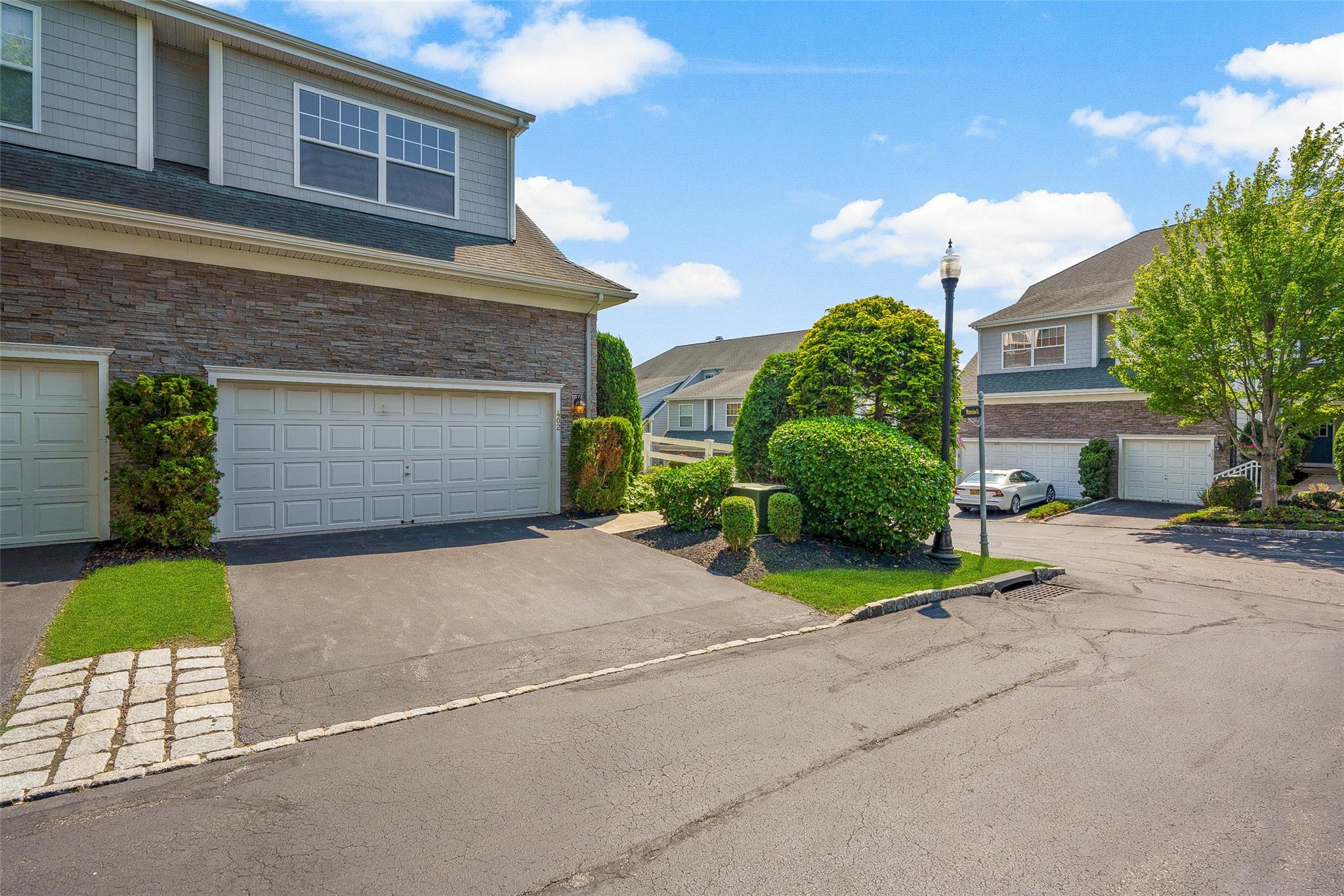 Poughkeepsie, New York 12601, United States, 2 Bedrooms Bedrooms, ,3 BathroomsBathrooms,Residential,Active,160856