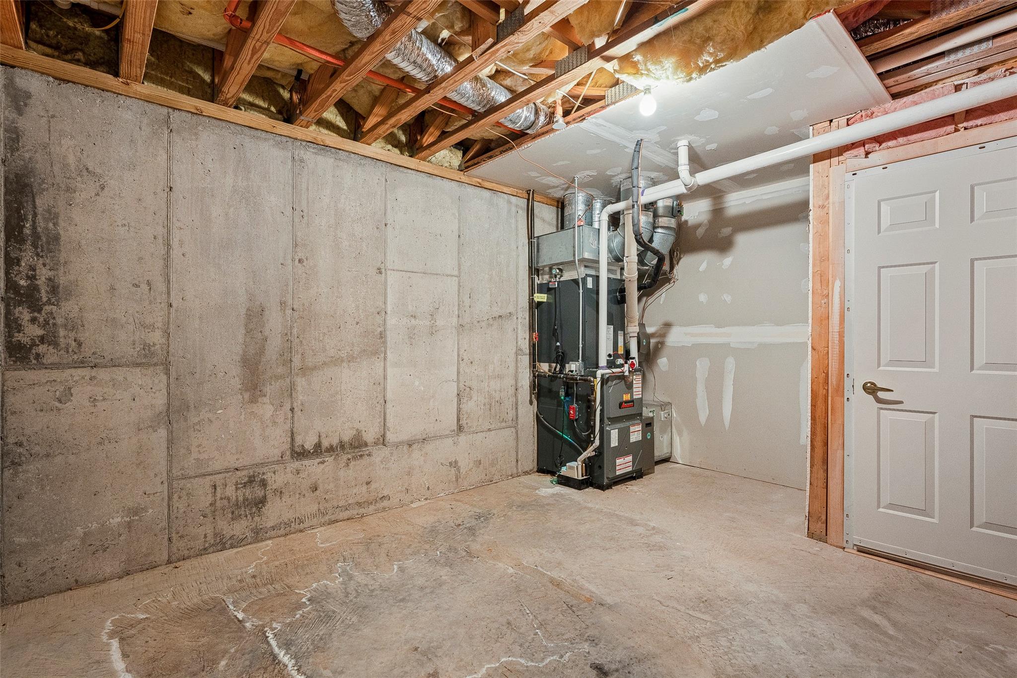 Poughkeepsie, New York 12601, United States, 2 Bedrooms Bedrooms, ,3 BathroomsBathrooms,Residential,Active,160856