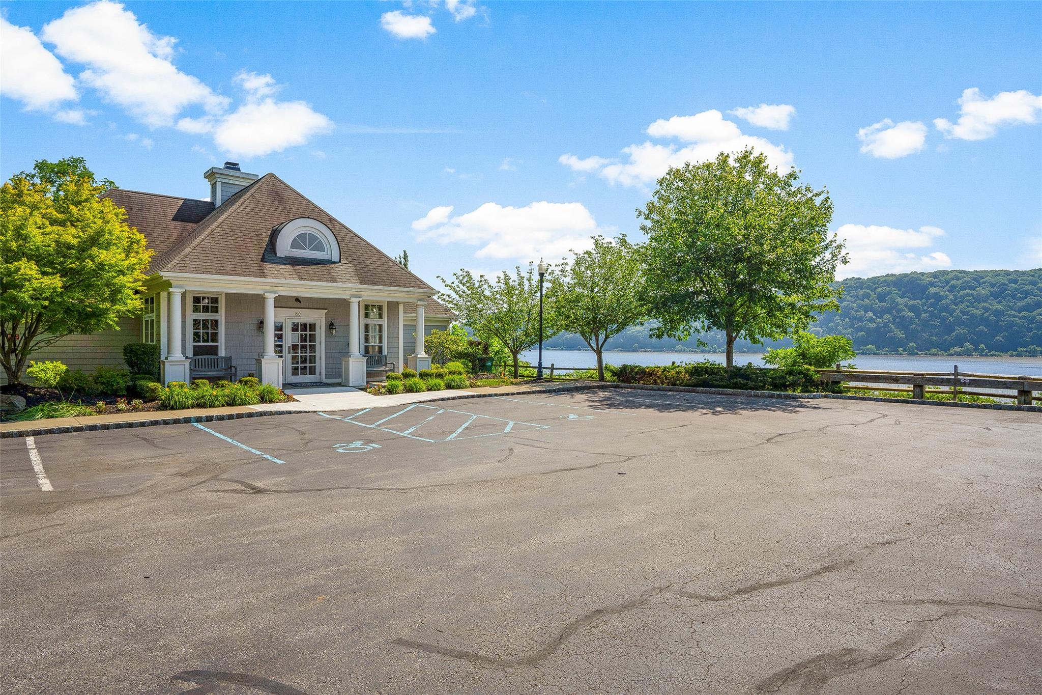 Poughkeepsie, New York 12601, United States, 2 Bedrooms Bedrooms, ,3 BathroomsBathrooms,Residential,Active,160856