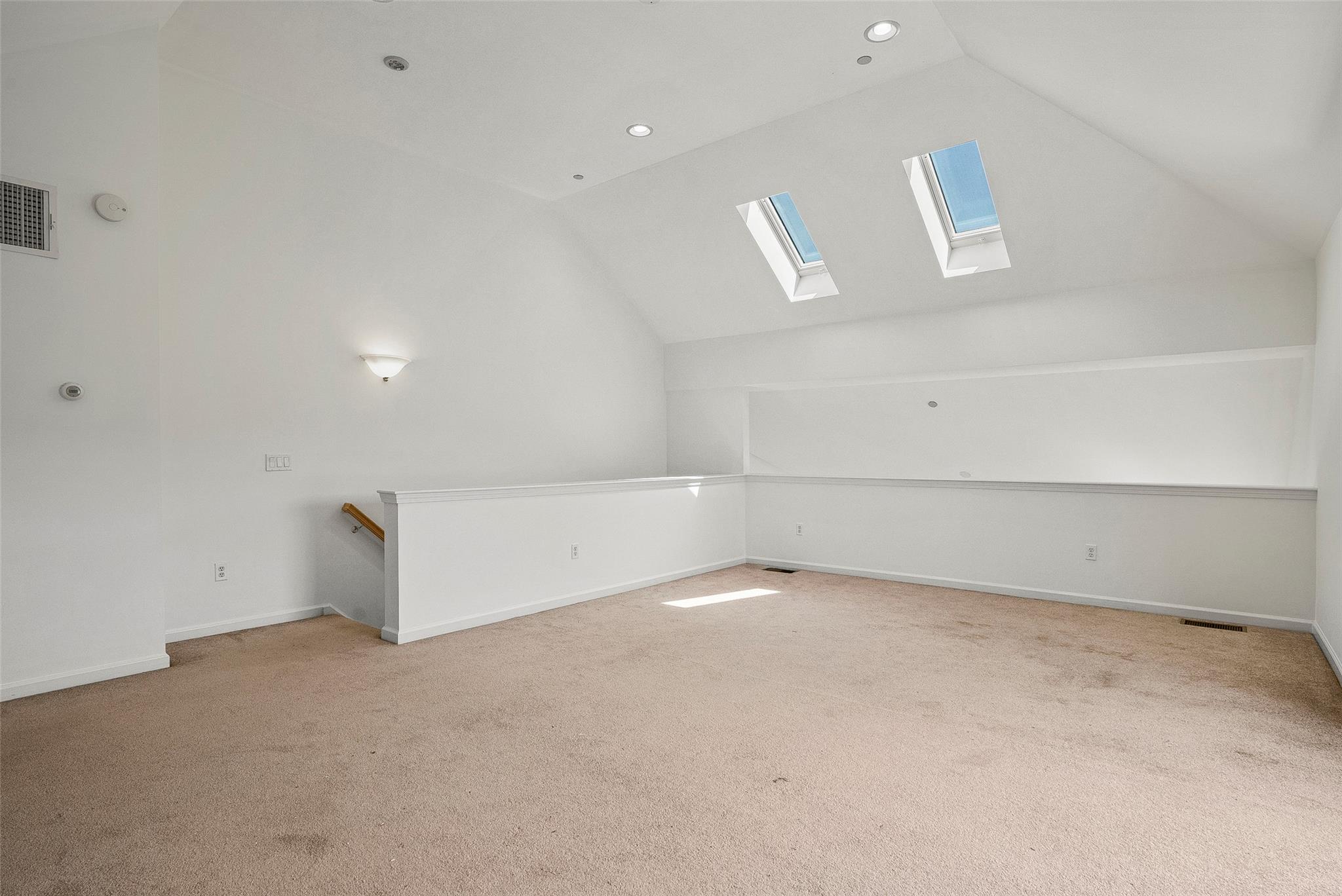 Poughkeepsie, New York 12601, United States, 2 Bedrooms Bedrooms, ,3 BathroomsBathrooms,Residential,Active,160856