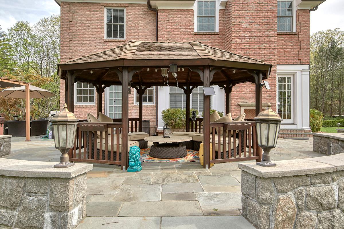 2 Heathcote Drive, Mount Kisco, New York image 36