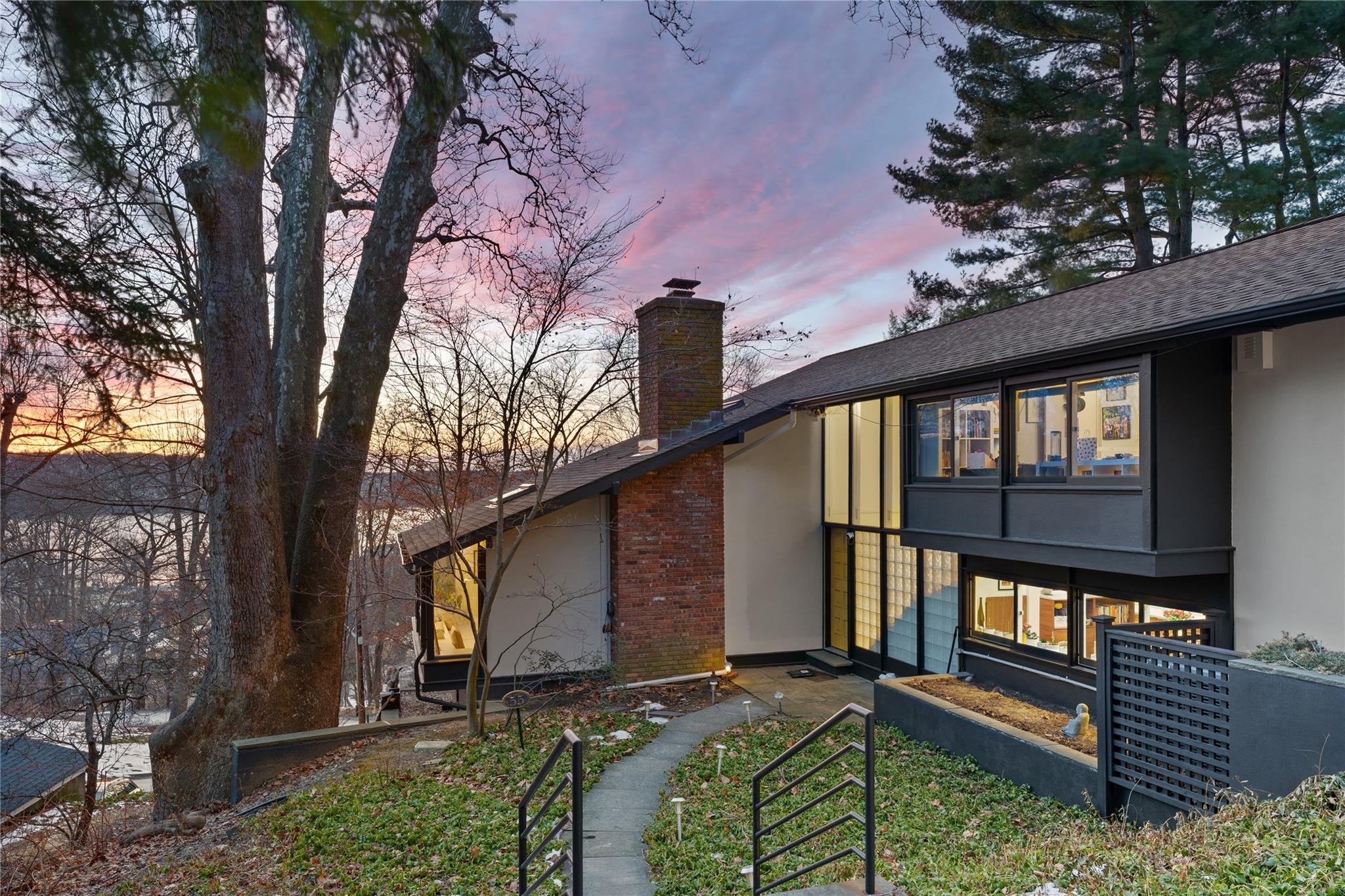 Hillside Road, Dobbs Ferry, New York - 4 Bedrooms  
3 Bathrooms - 