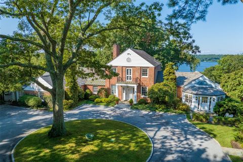 116 White Hill Cold Spring Harbor NY 11724