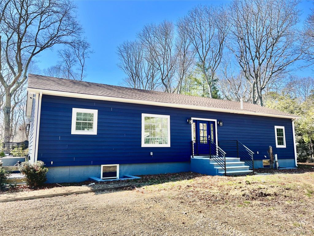 Photo of 38 Railroad Avenue, East Hampton, NY 11937 (MLS # 978537)