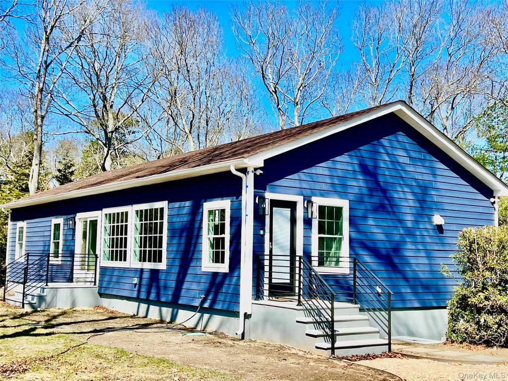 Photo of 38 Railroad Avenue, East Hampton, NY 11937 (MLS # 978537)