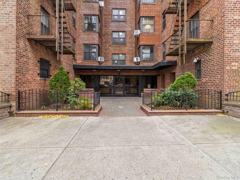 Photo of 90-10 32nd Avenue #305, East Elmhurst, NY 11369 (MLS # 934556)