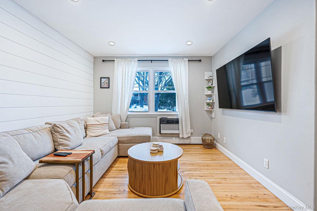 Photo of 73 Fairharbor Drive #73, Patchogue, NY 11772 (MLS # 965067)