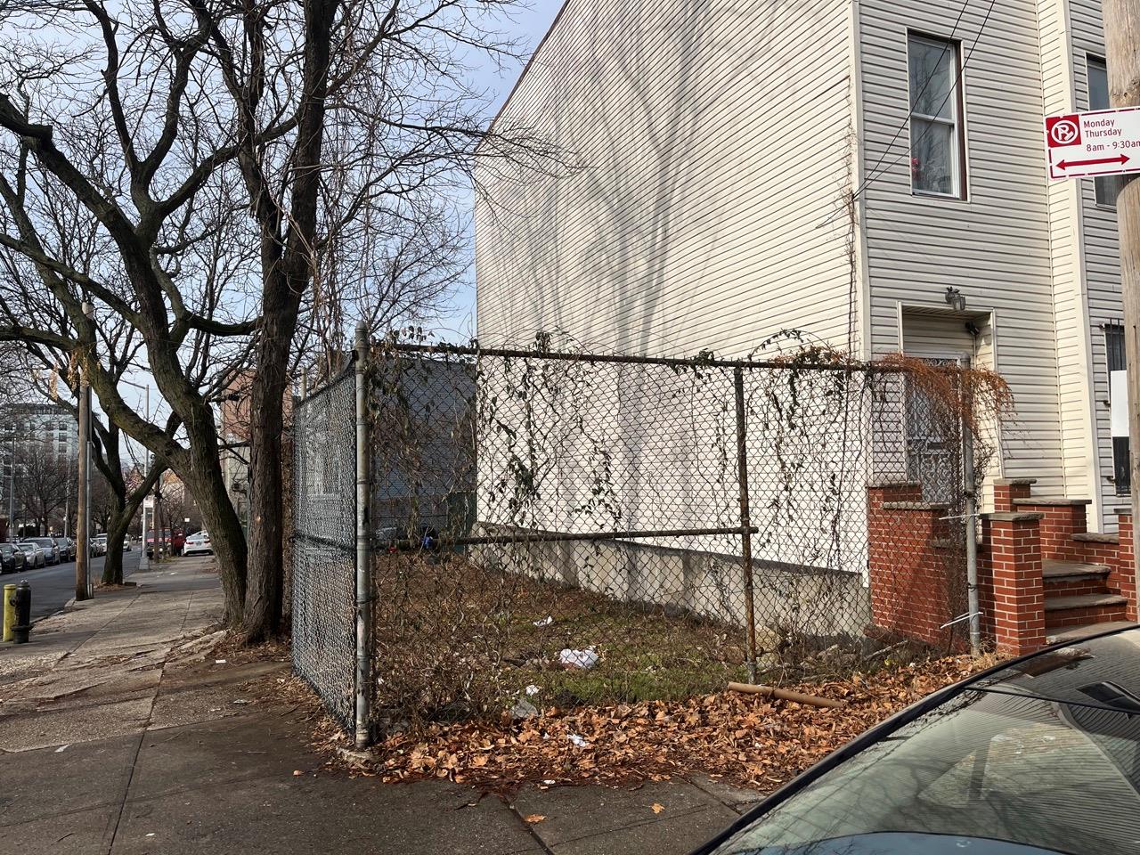 961 Cauldwell Ave