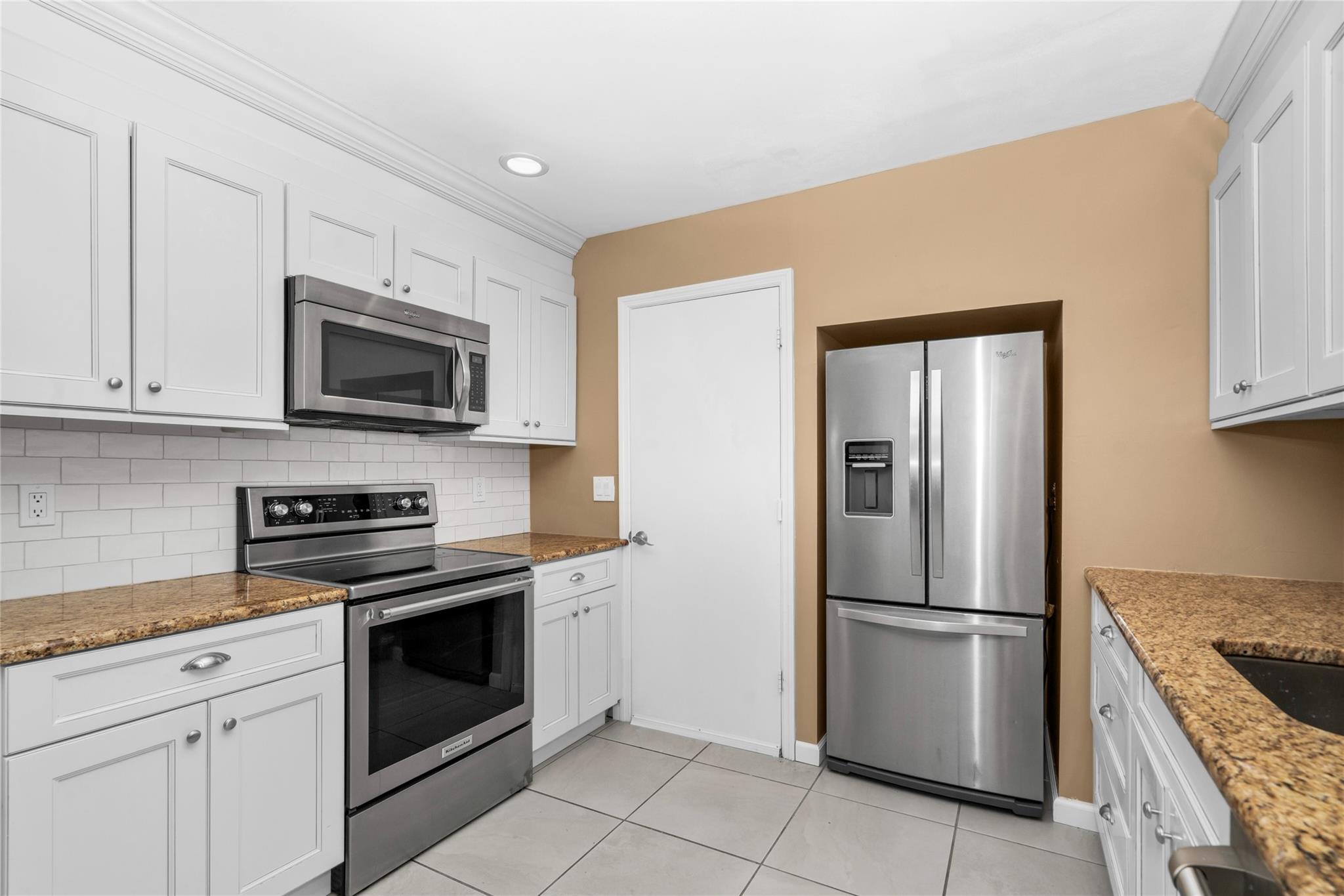 42 Revere Drive, Sayville, New York image 10