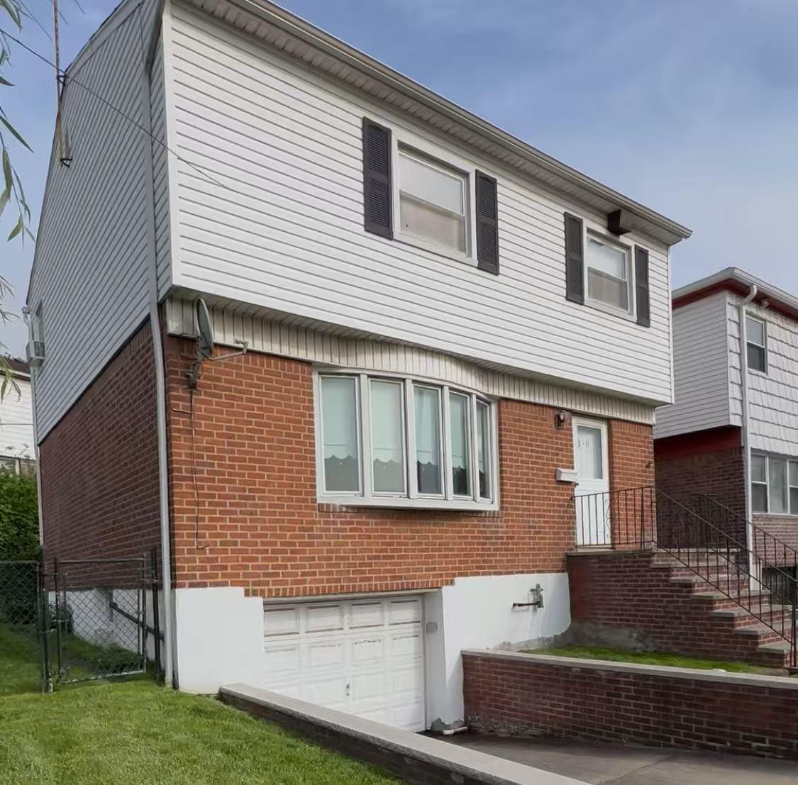 Whitestone Expressway, Whitestone, Queens, NY - 3 Bedrooms  
2 Bathrooms  
6 Rooms - 