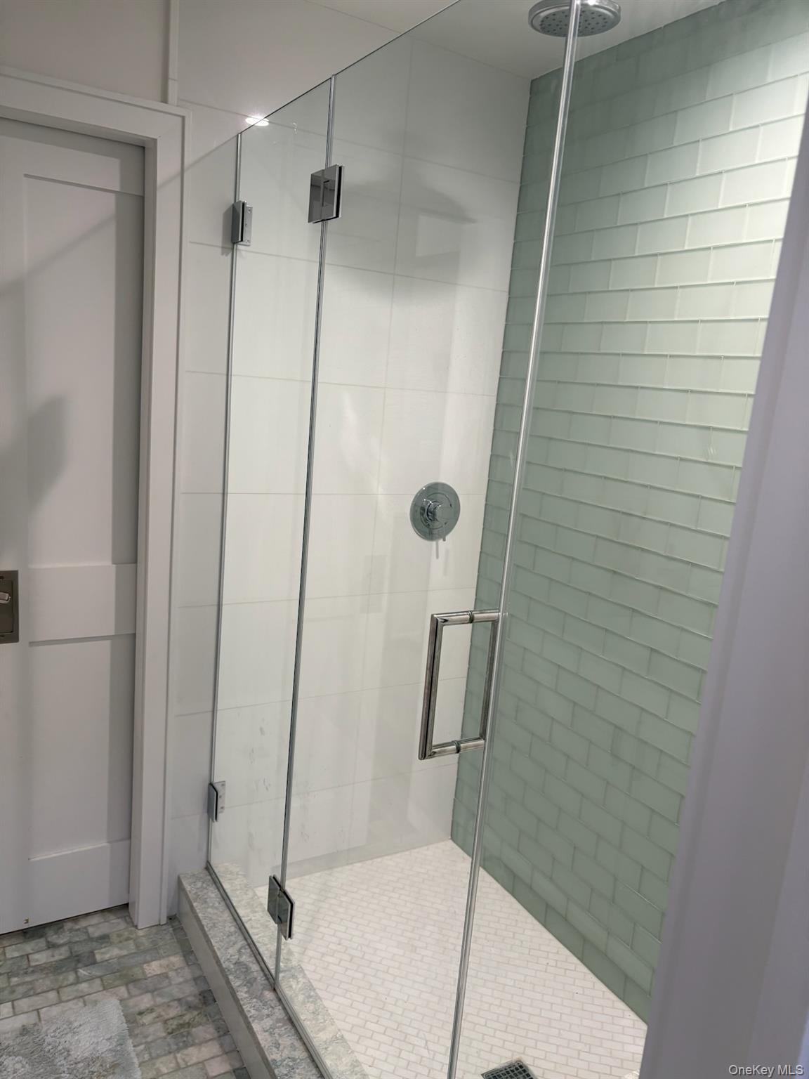 Atlantic Beach, New York 11509, United States, 6 Bedrooms Bedrooms, ,4 BathroomsBathrooms,Residential,Active,193443