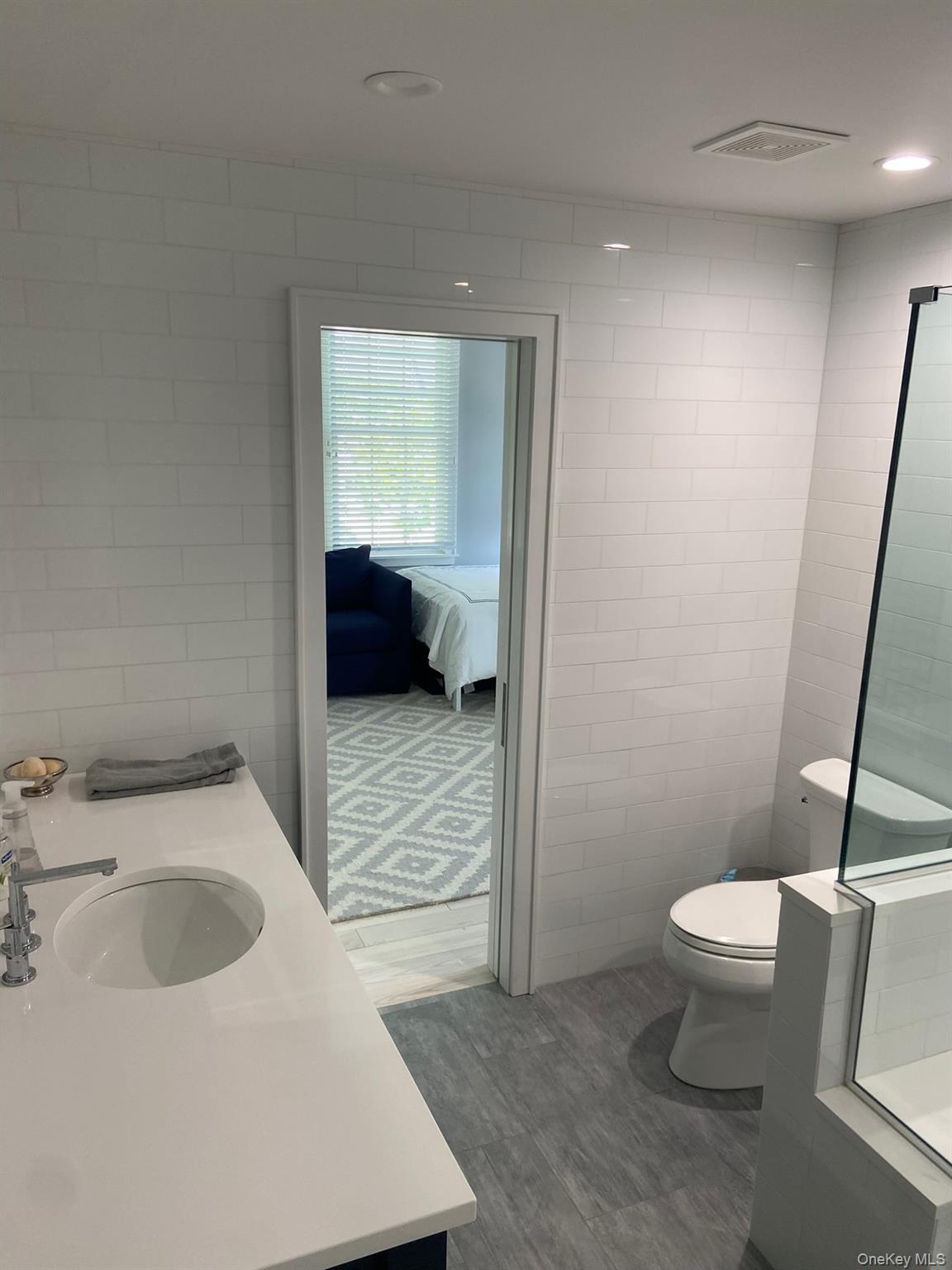 Atlantic Beach, New York 11509, United States, 6 Bedrooms Bedrooms, ,4 BathroomsBathrooms,Residential,Active,193443