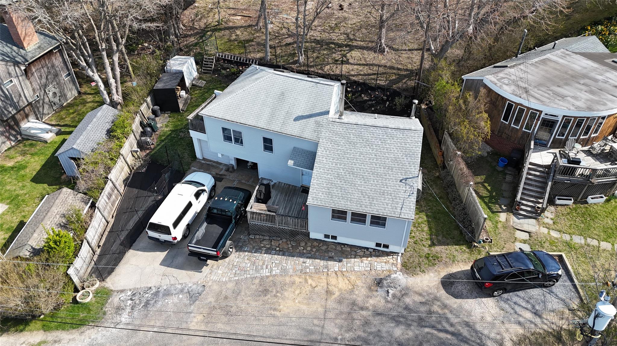Tuthill Road, Montauk, Hamptons, NY - 3 Bedrooms  
2 Bathrooms - 