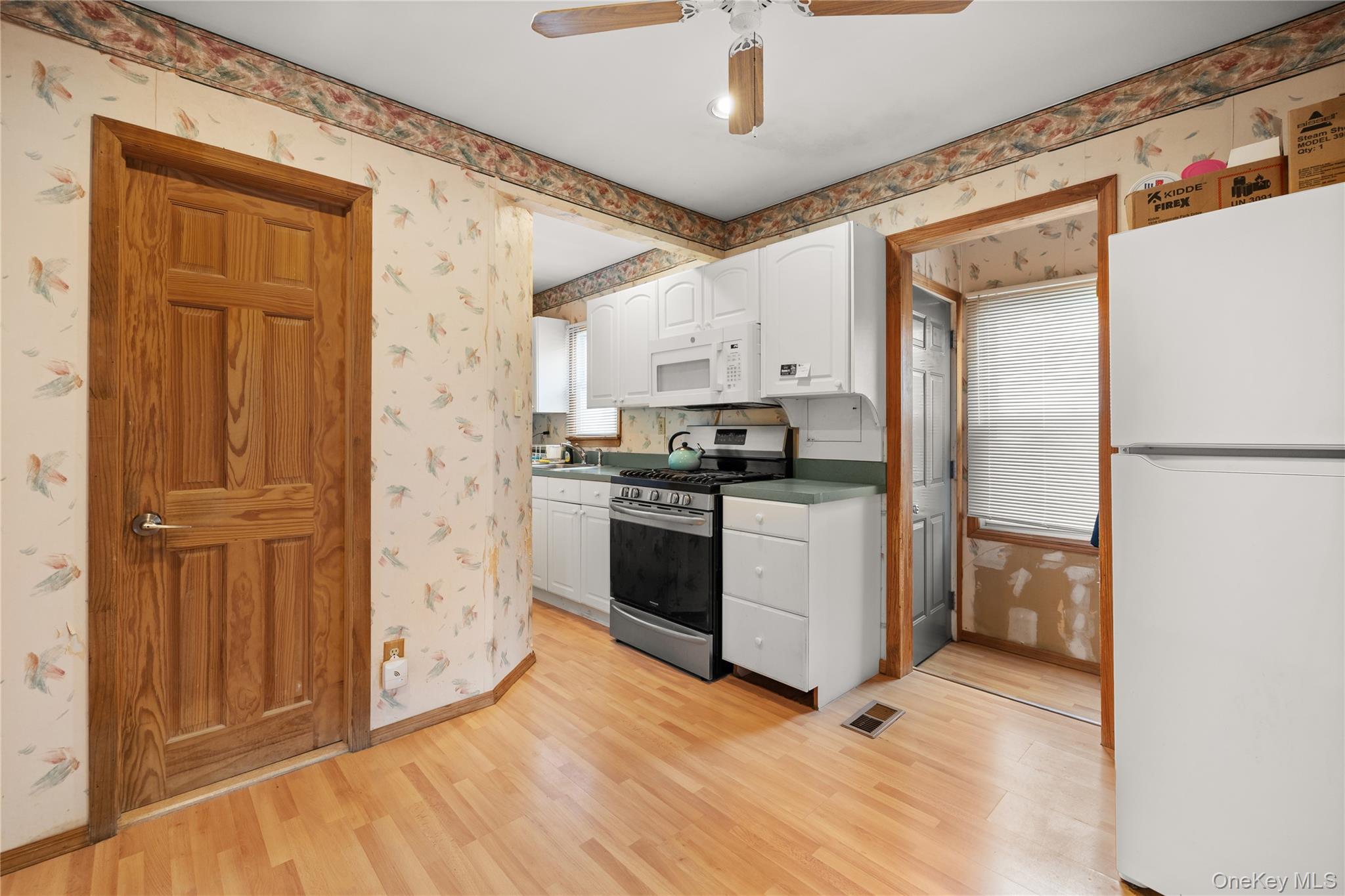 159 Neptune Avenue - Photo 4