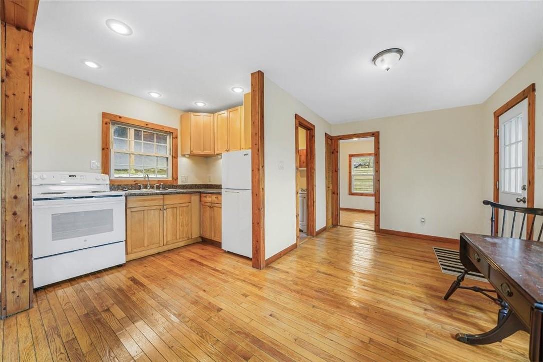 19 - 20 Lake Claire Drive