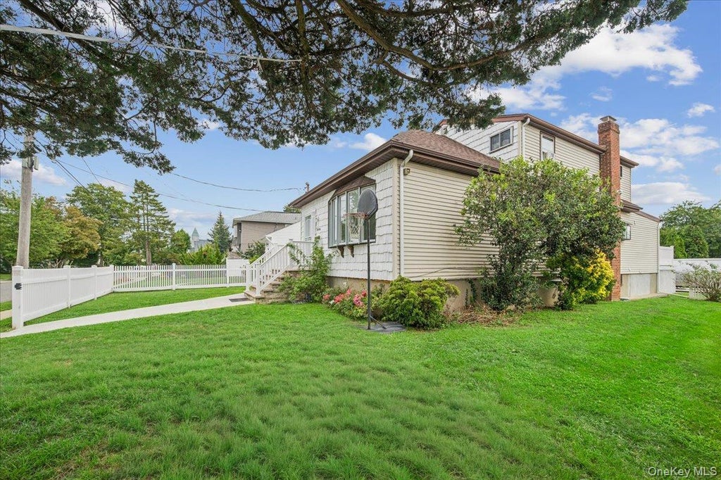 Photo of 2696 W Alder Road, Bellmore, NY 11710 (MLS # 1046828)