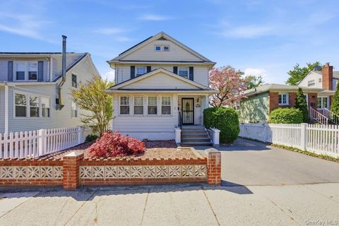 Homes For Sale - 7 Byron Avenue<br/> Yonkers, NY 10704
