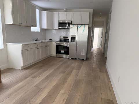 Apartment For Rent - 910 E 226th Street<br/> Bronx, NY 10466