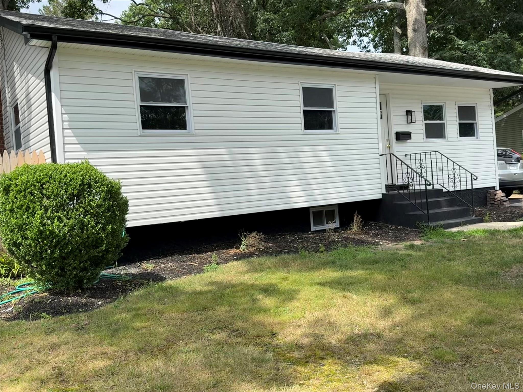 221 State Avenue - Photo 2