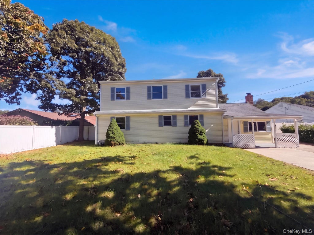Photo of 10 Sunset Drive, Centereach, NY 11782 (MLS # 1063294)