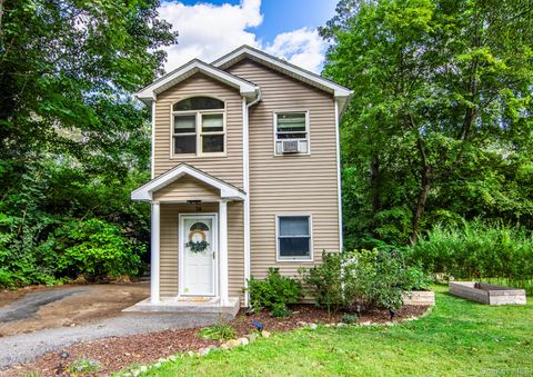 16 Shenorock Drive Yorktown Heights NY 10598