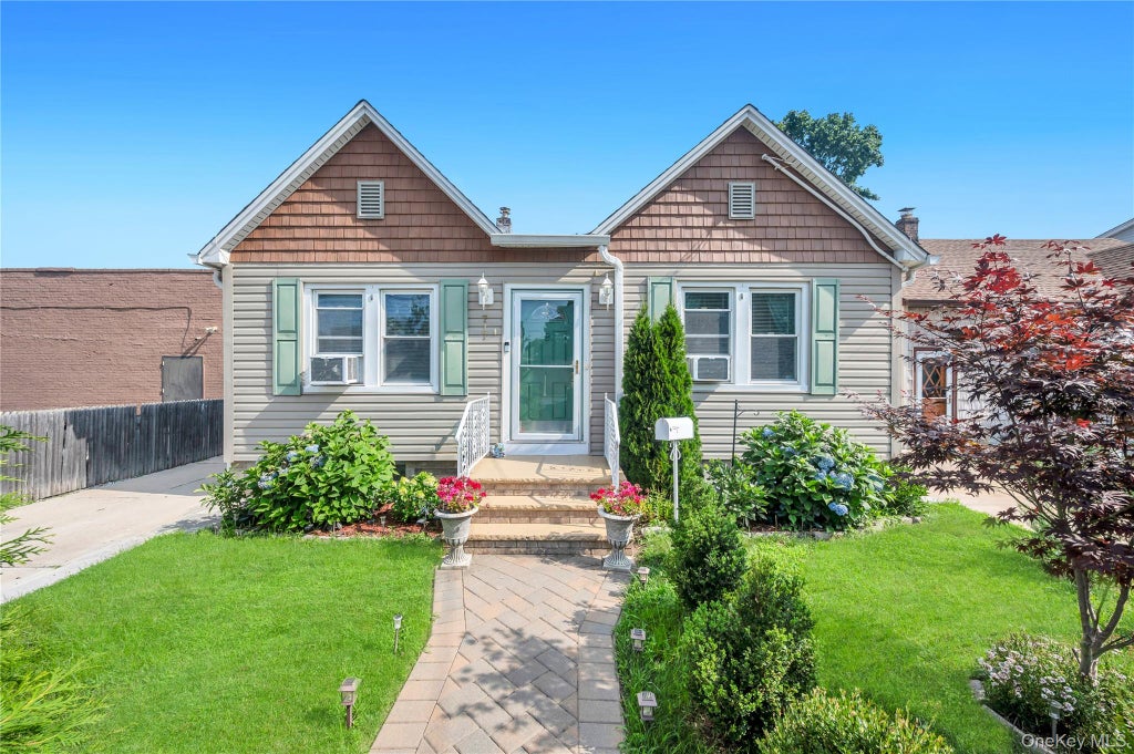 Photo of 717 N William Street, Baldwin, NY 11510 (MLS # 1028359)