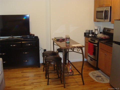 Apartment For Rent - 122 Main Street #302<br/> Nyack, NY 10960