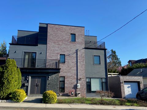 4902 Marathon Parkway Little Neck NY 11362