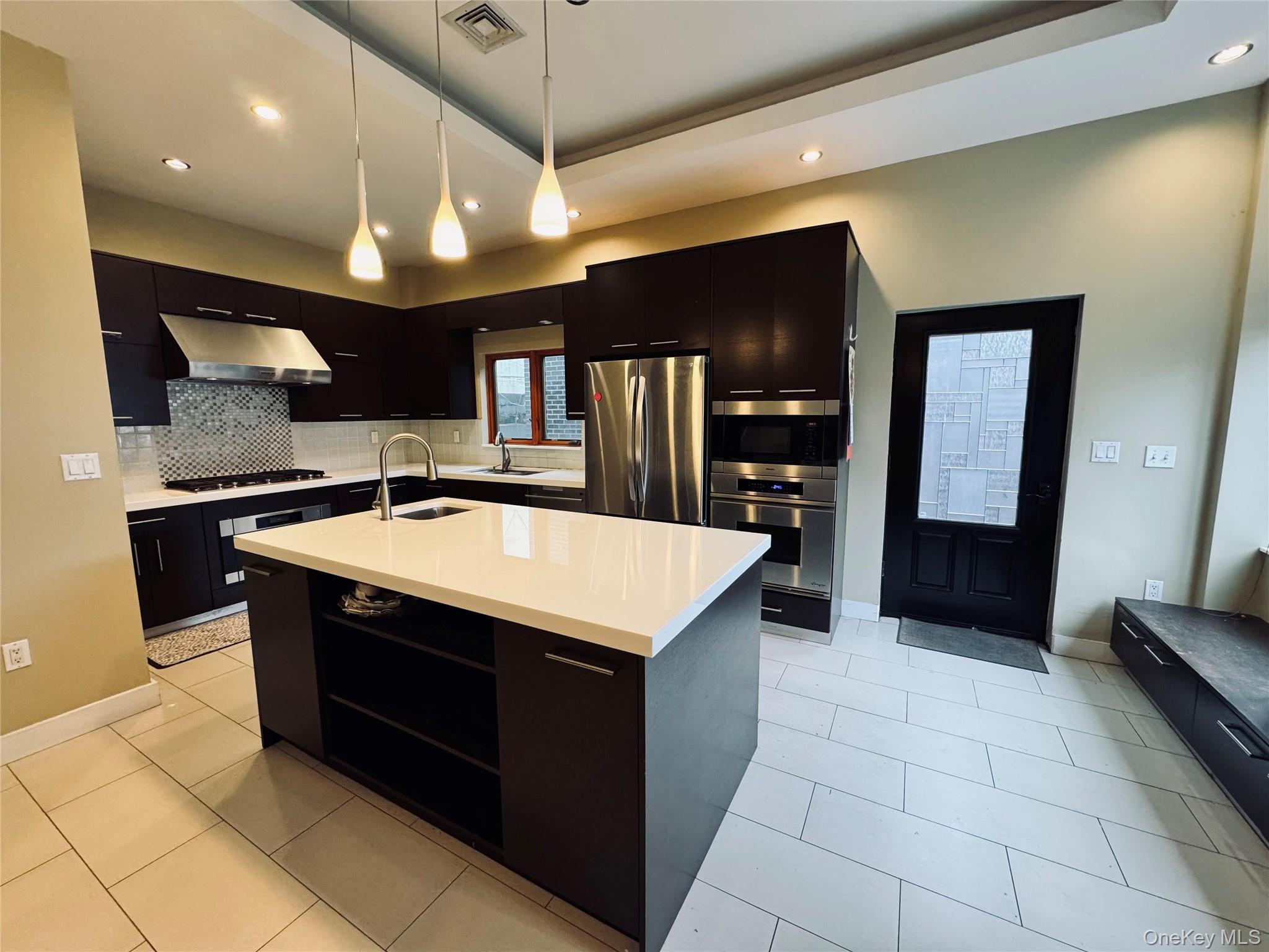 4902 Marathon Parkway