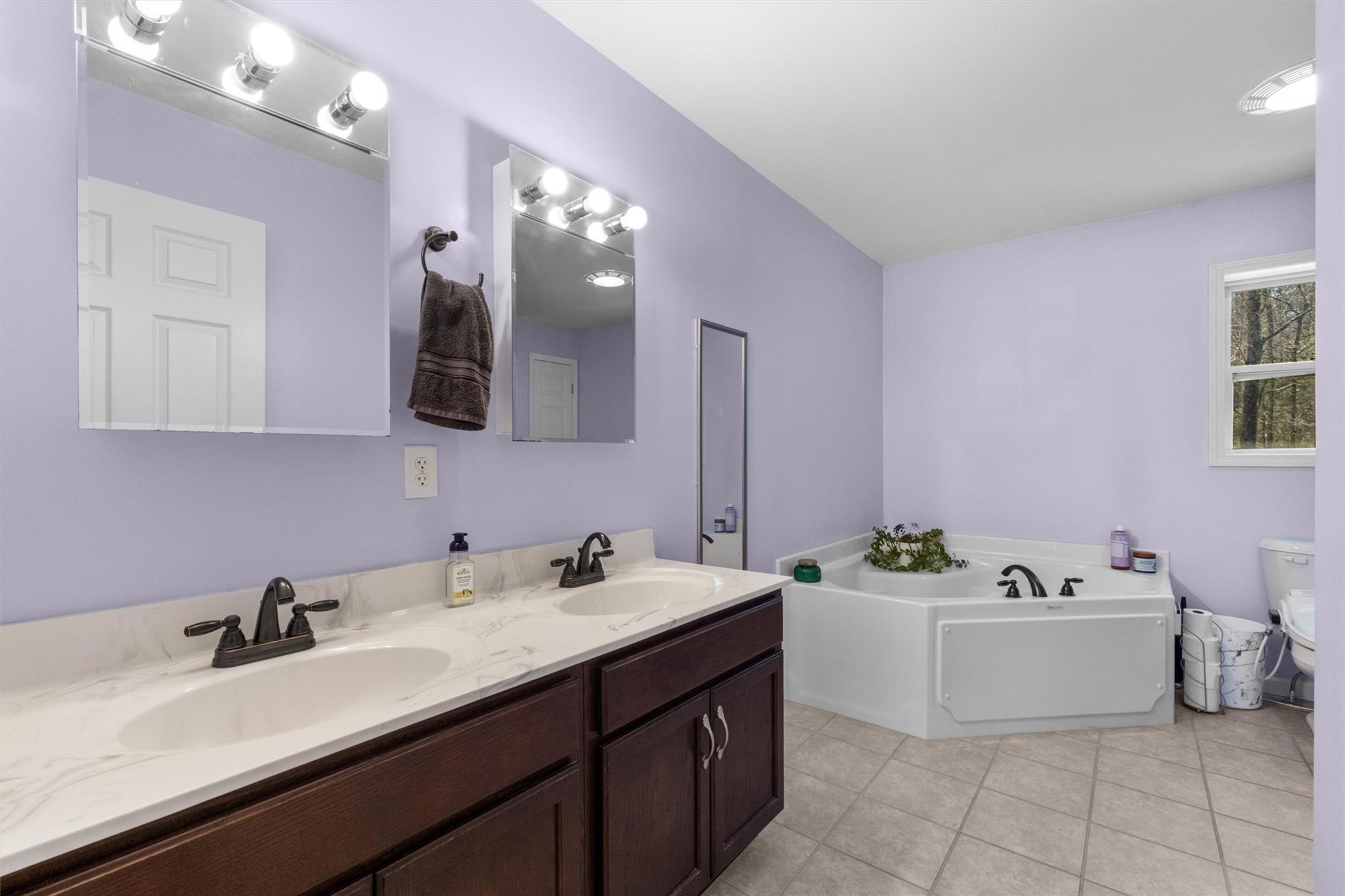 916 Queens Highway, Accord, New York image 21